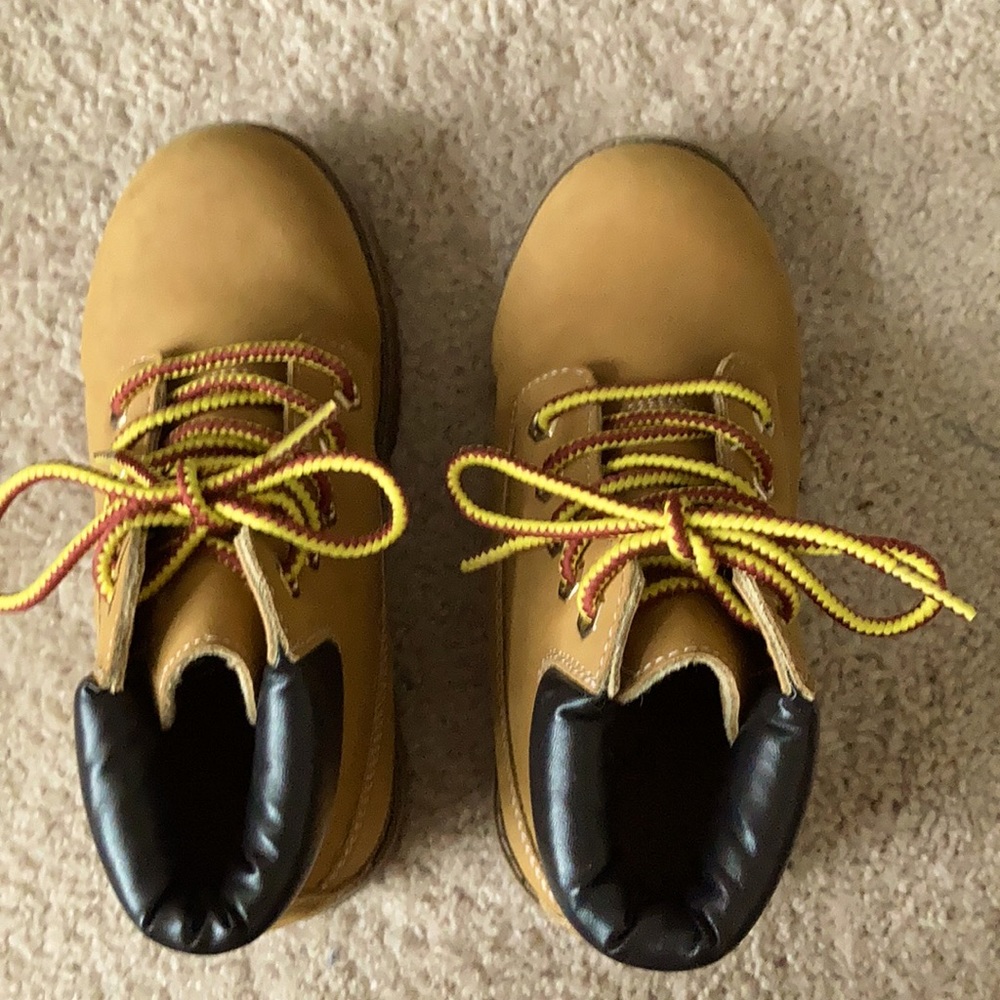 Outbound trading company work boots, 12M, like new
